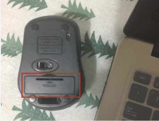 无线鼠标怎么连接电脑使用